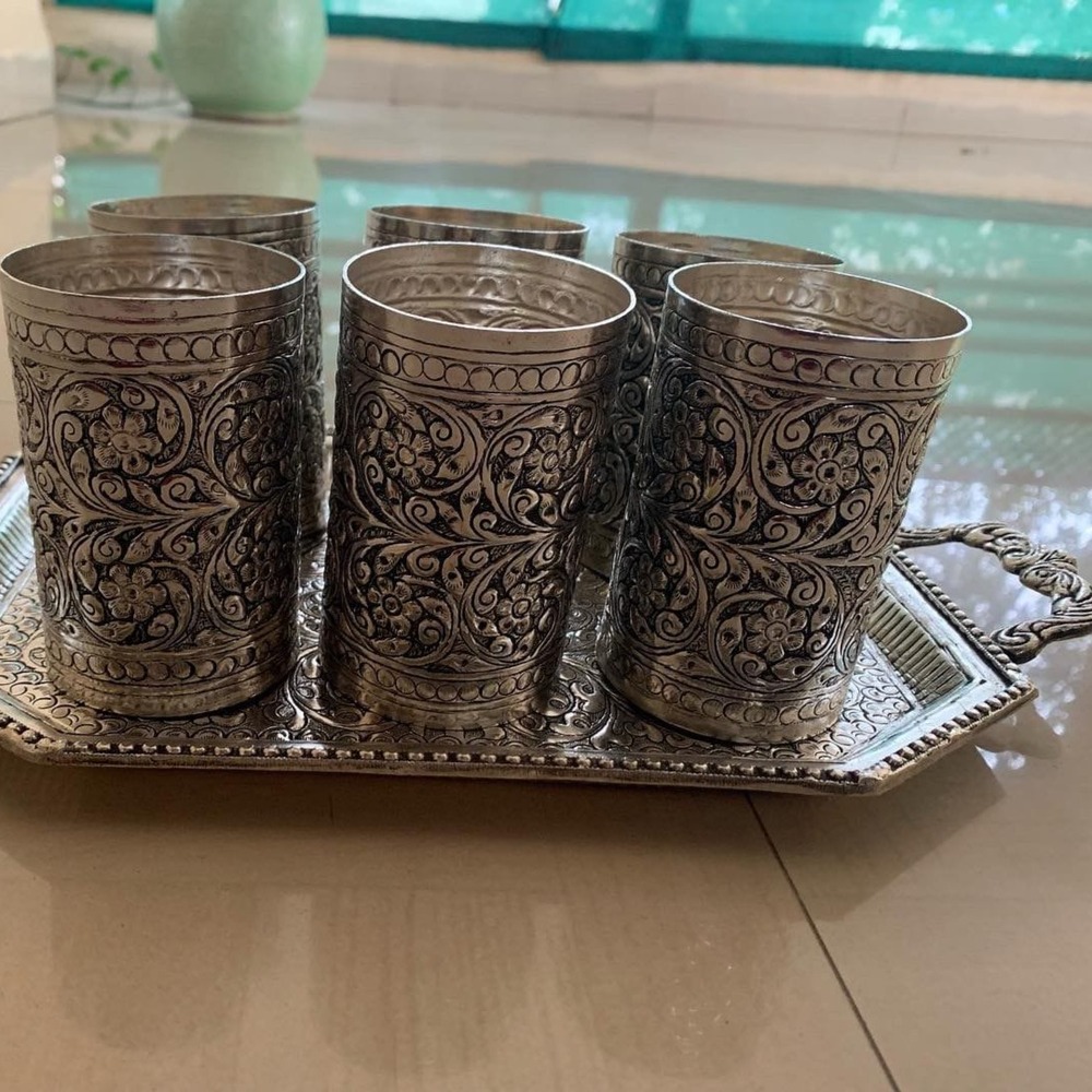 Beautiful 6 And 4 Glasses And Tray Set - Color: Silver