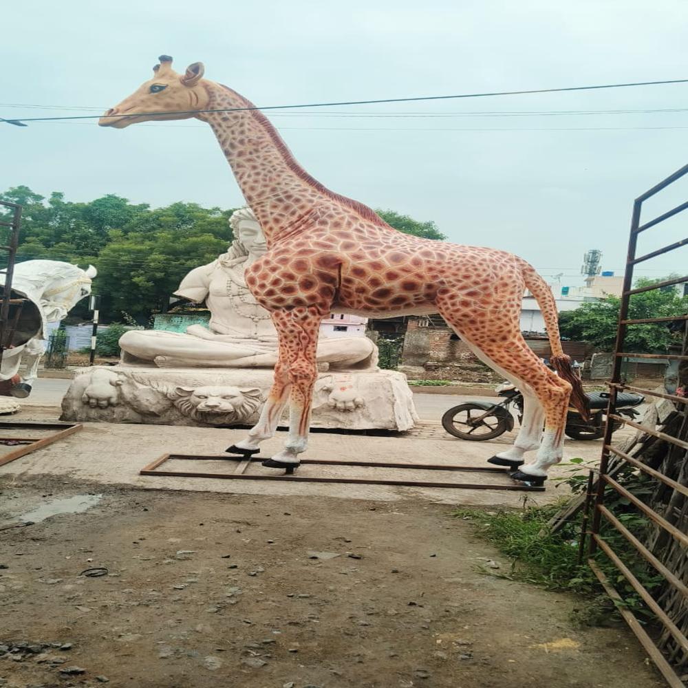 Fiber Giraffe Statue - Color: Multi
