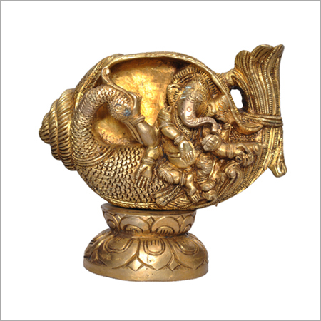 शंख में बैठकर गणेश को स्थापित करना आसान है