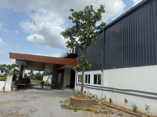 Ms Peb Buildings - Color: Grey
