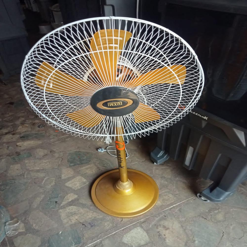 PEDESTAL FAN