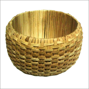 हाथ से बने हुए बांस के कंगन