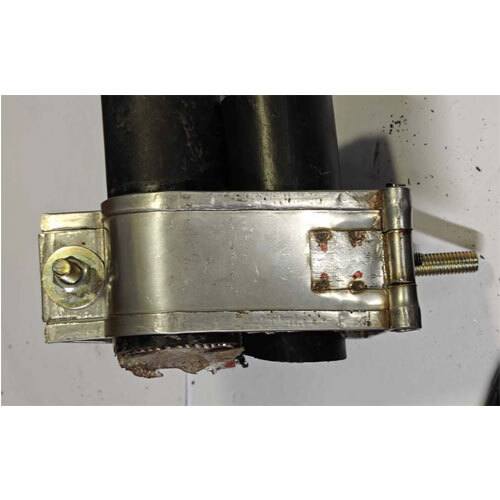 Quadrafoilcleat Of Panduit Type Ss316 - Color: Black