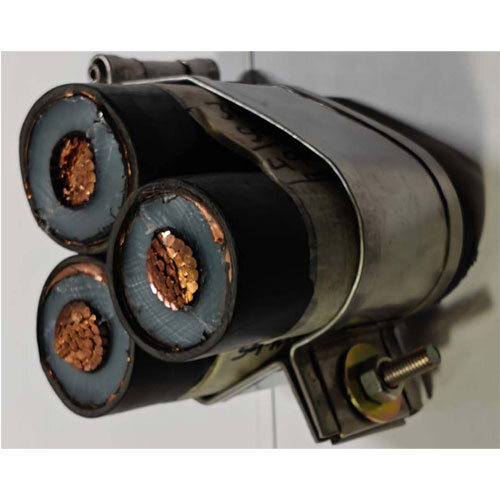 Single And Trefoil Cleat Of Panduit Type Ss316 - Color: Black