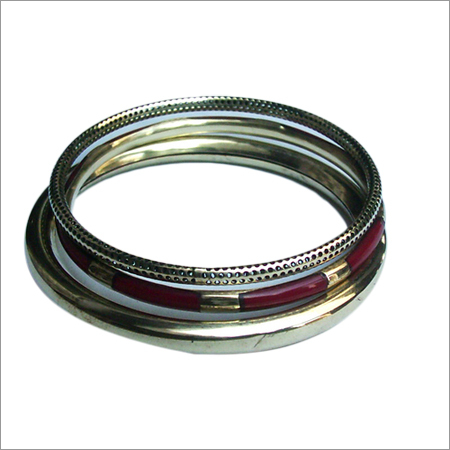 पीतल की चूड़ियों का सेट