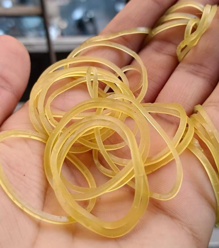 Plain Natural Rubber Band - Color: Red