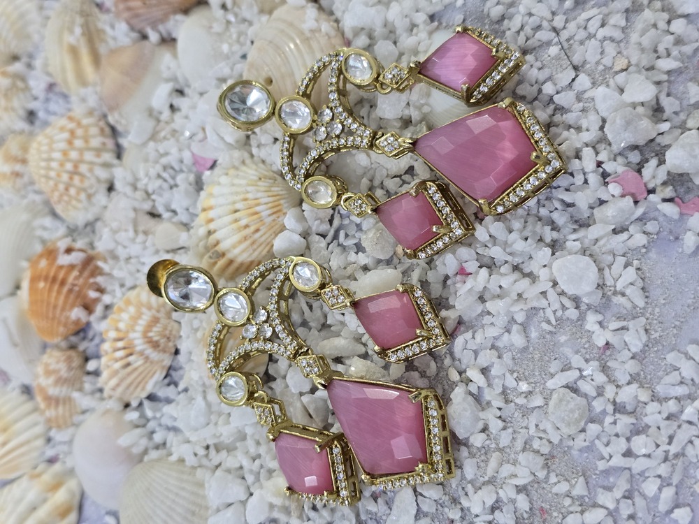 Amrapali Earrings - Design: Modern
