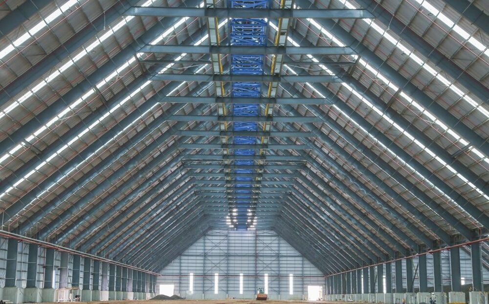 Industrial Pre Engineered Steel Building Structure - Color: Multicolour