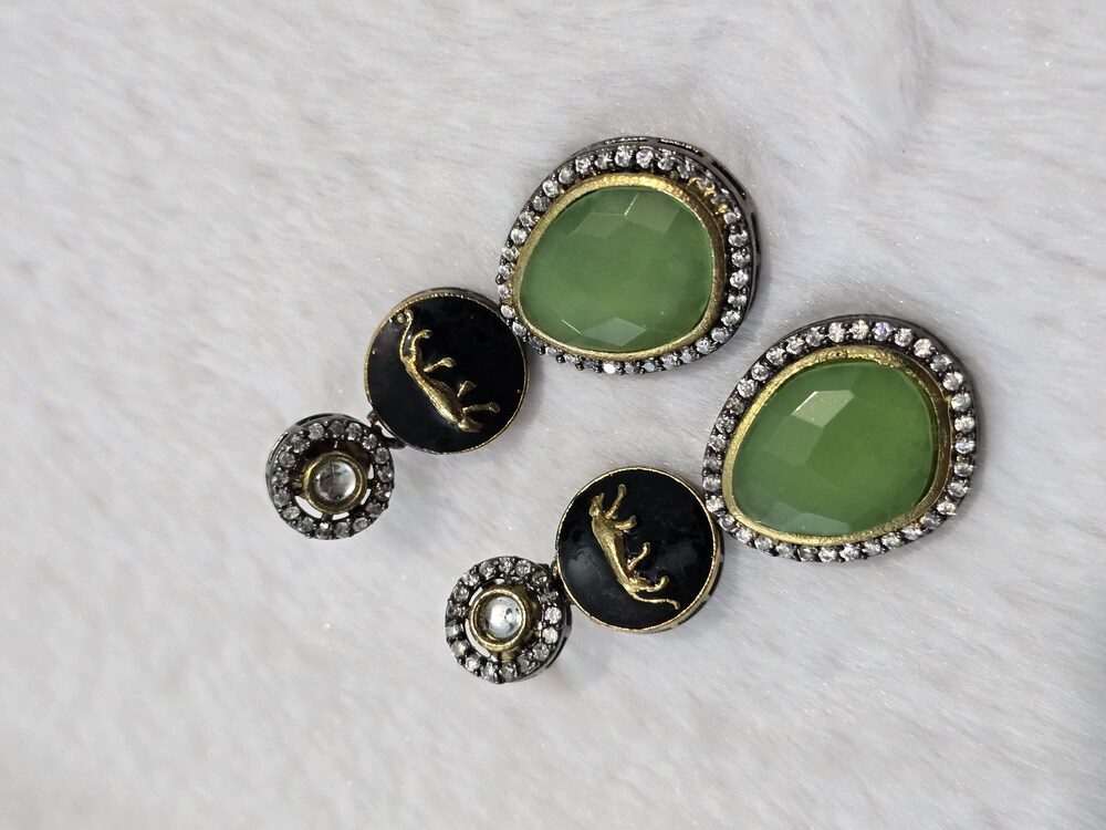 Sabyasachi Earrings - Color: Multicolor