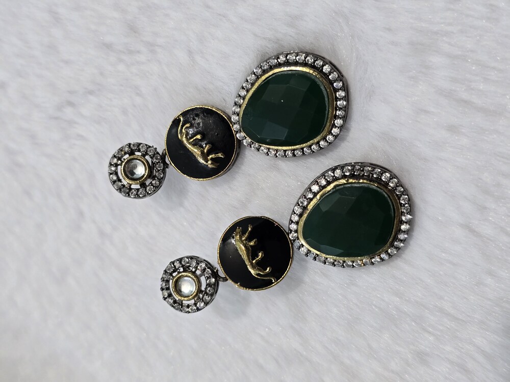 Sabyasachi Earrings - Color: Multicolor