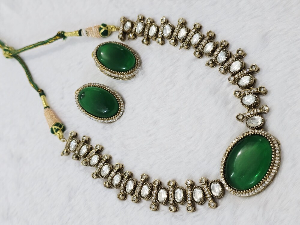 Sabyasachi Necklace Set - Design: Fancy