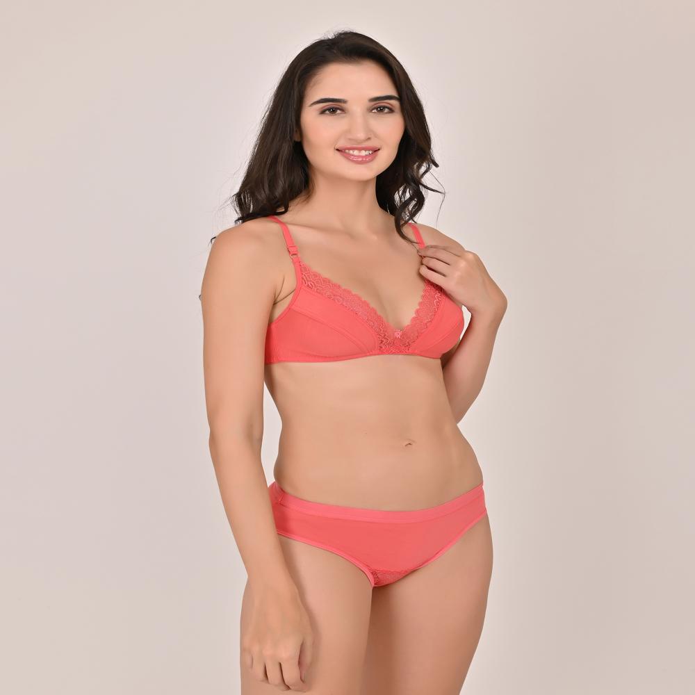 Karishma Set - Color: Multicolour