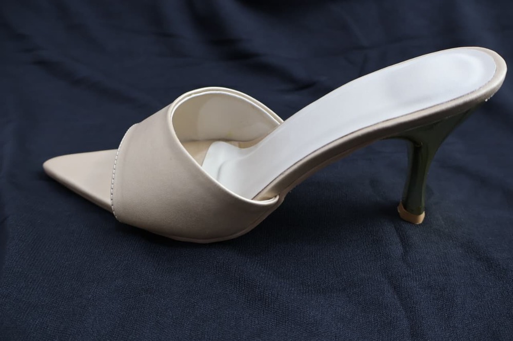 Upper Panja Loose Heel Sandal