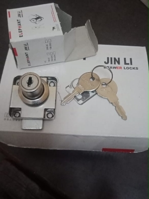 Elephant Lock - Finish: C.P