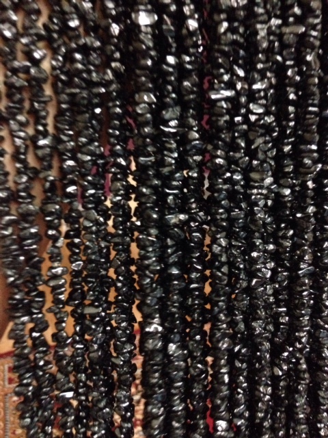 Black Spinel Tumbled Chips Necklaces - Design: Attractive