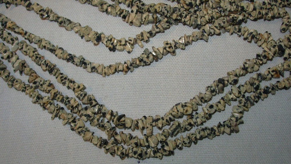 Dalmatian Jasper Tumbled Chips Necklaces - Design: Attractive