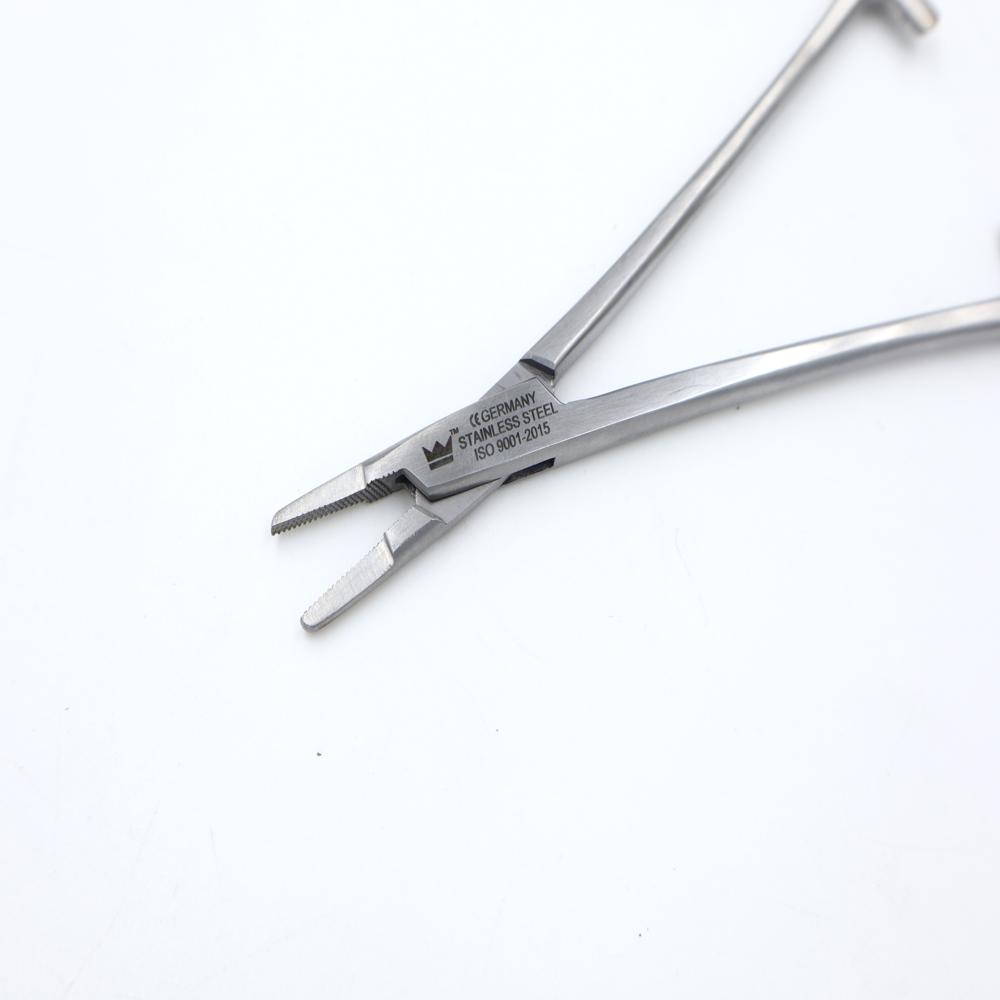 Ryder Needle Holder 6 Inch - Features: Compact 6-inch Length