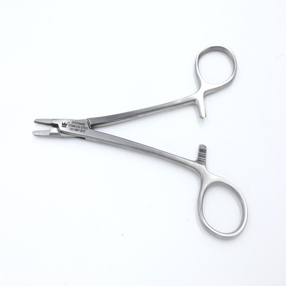 Ryder Needle Holder 6 Inch - Features: Compact 6-inch Length