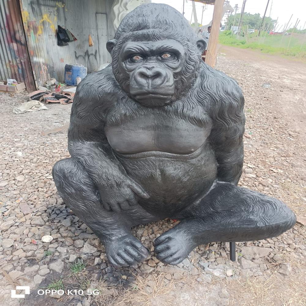 Fiber Gorila Statue 