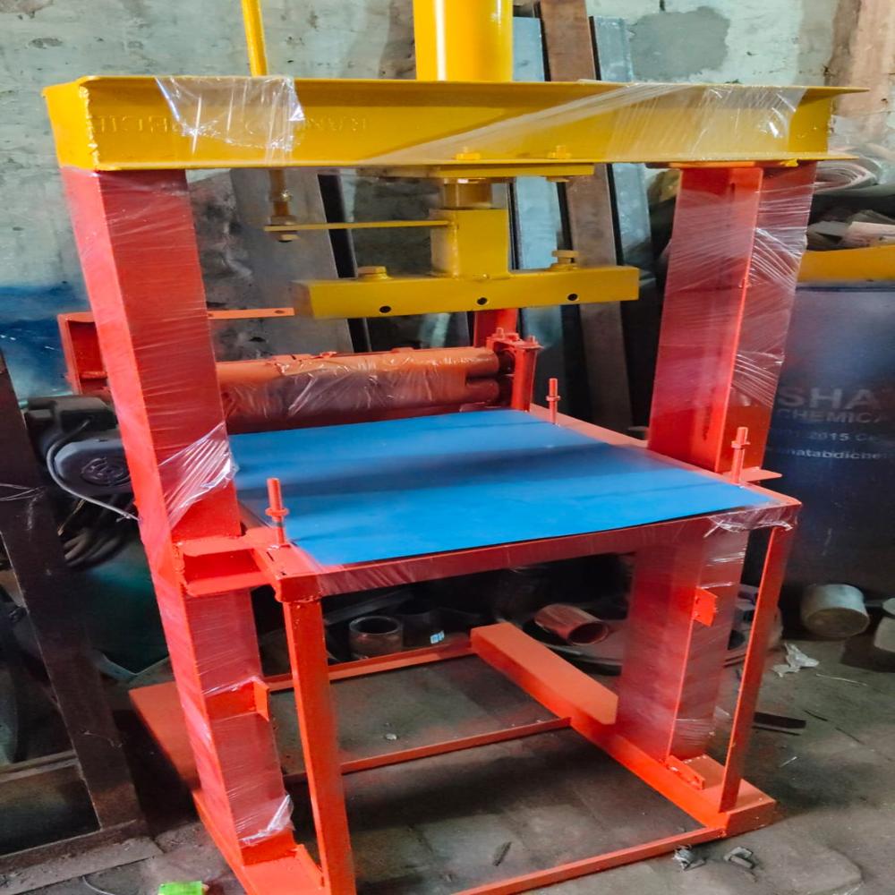 Hydraulic Plate Making Machine - Color: Red