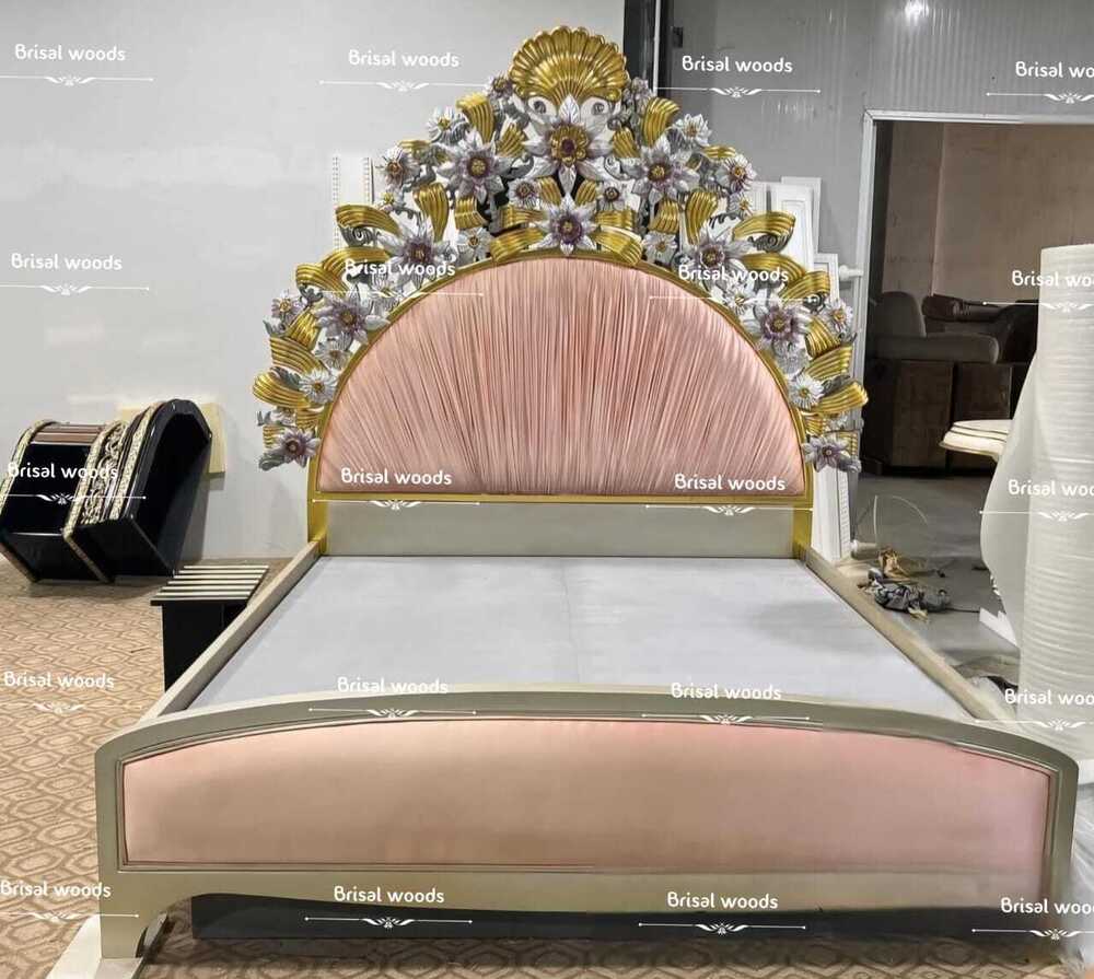 Super Quality Premium Bedroom Set - Application: Golden Duco Finish