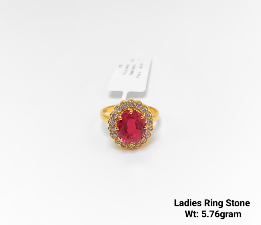 92% New Design Gold Ladies Ring Stone