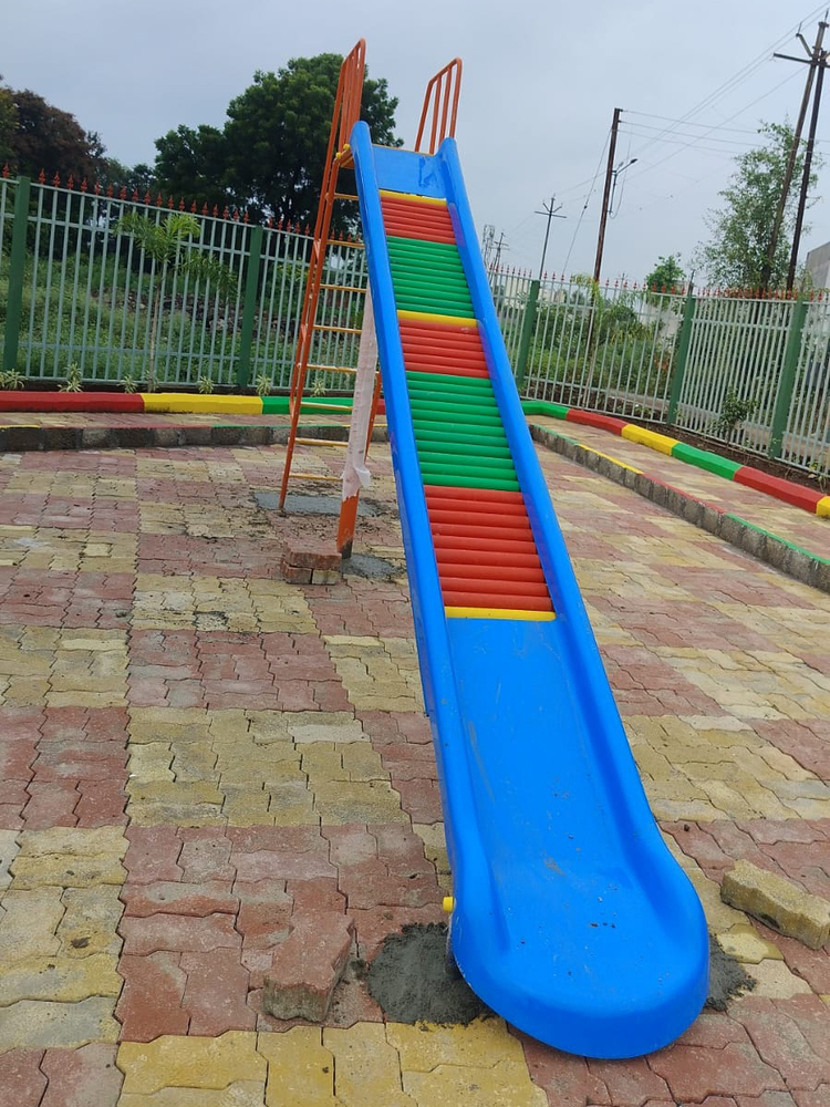Roller Slide - Color: Multicolor