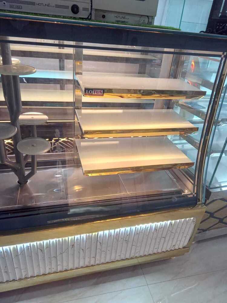 Cake Counter - Color: Silver