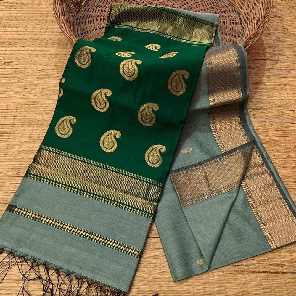 Cotton Silk Maheswari Saree With Blouse Piece - Color: Green