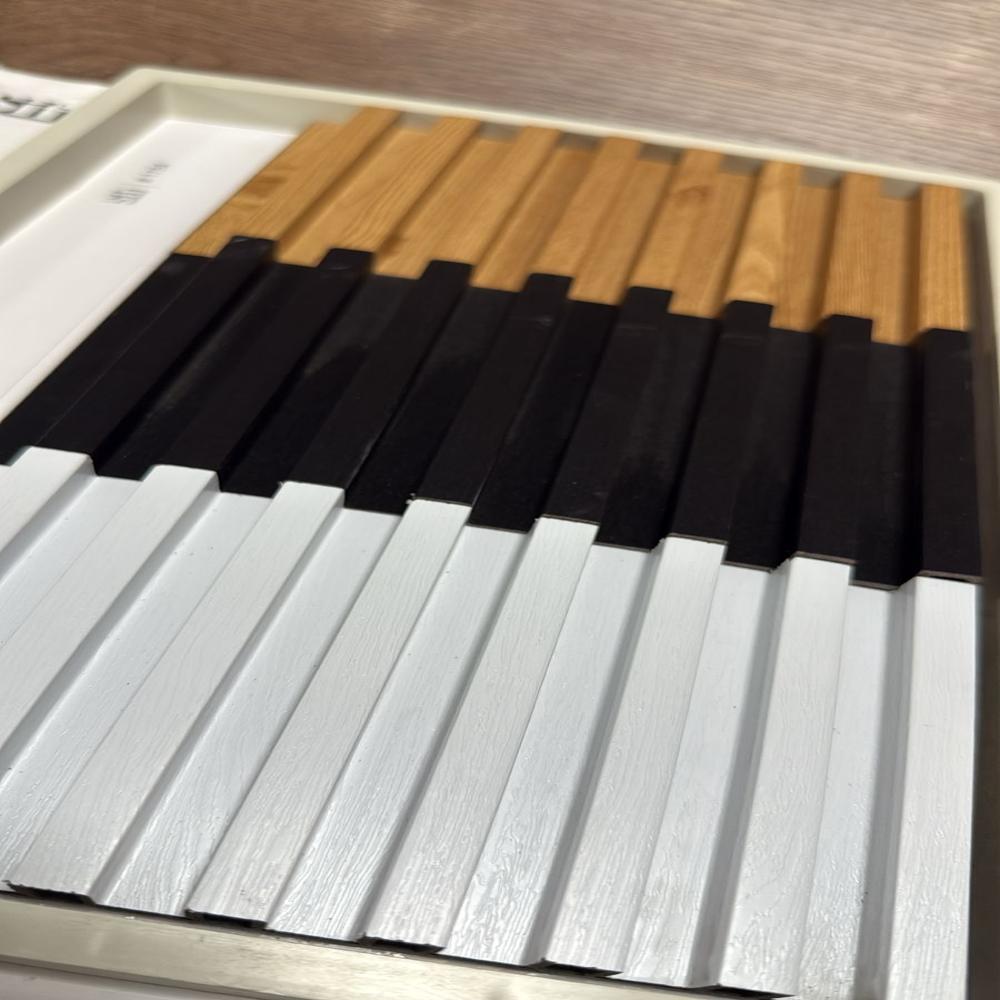 WPC Pencil Louvers 16mm 17mm for Interior Spaces Contemporary Wall & Ceiling Design