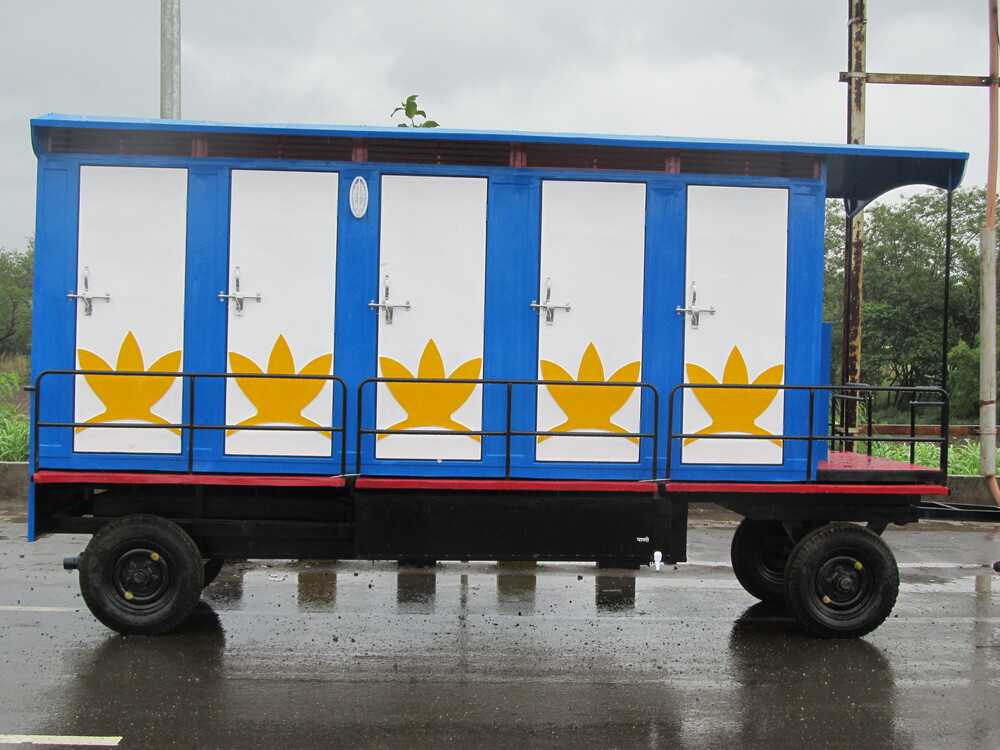 Portable Mobile Toilet Van - Color: Blue