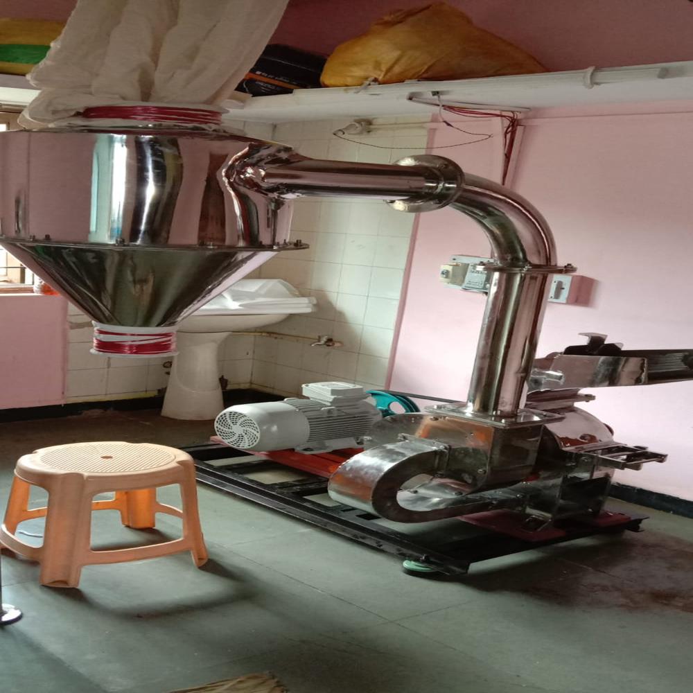Chilli Grinding Machine
