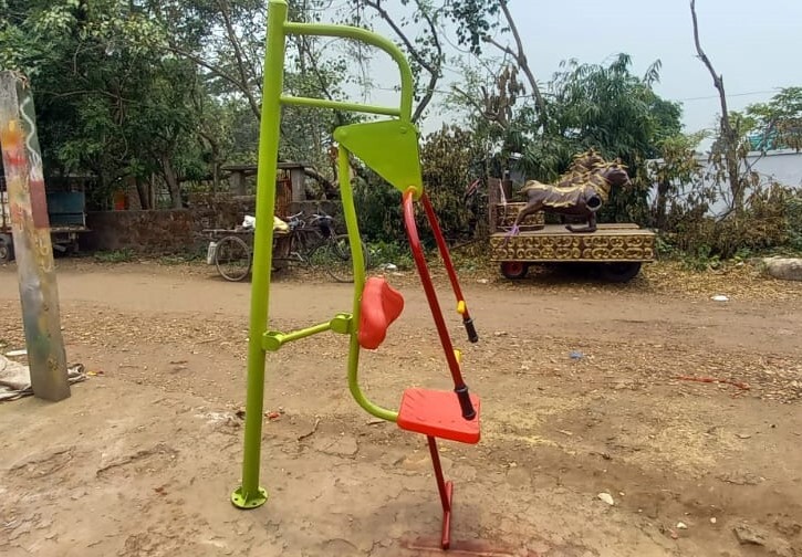 Chest Presss - Age Group: 5-16 Year