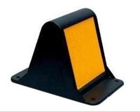 Median Marker - Color: Yellow