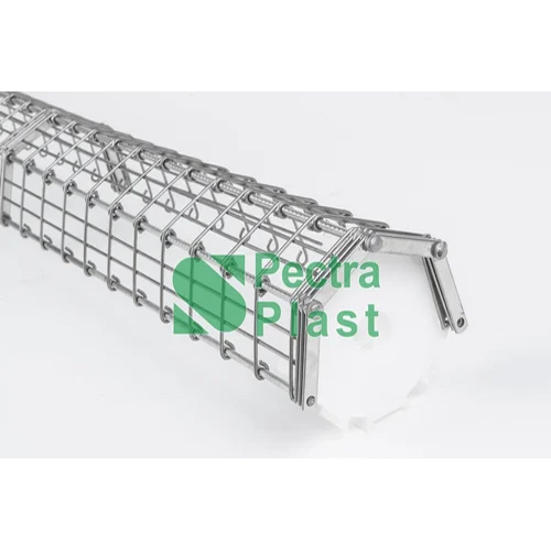 Eye Link Conveyor Belt - Features: Chemical Resistant