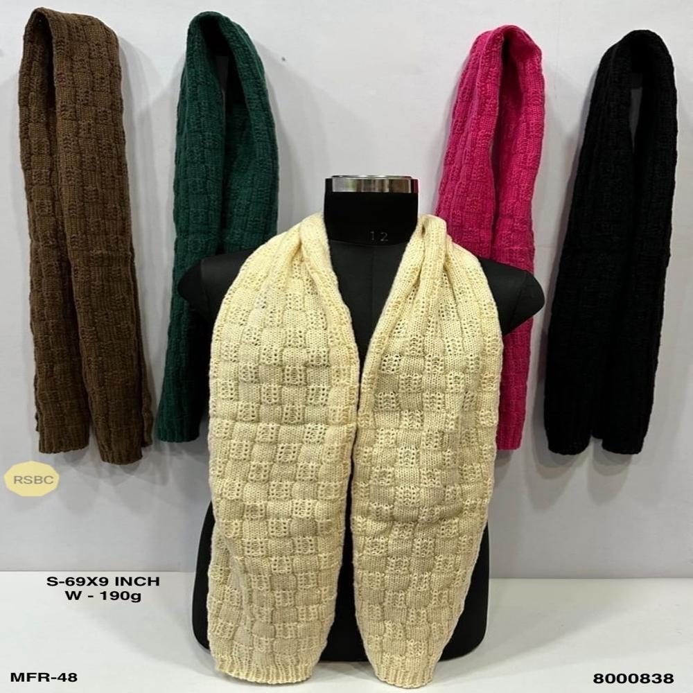WOOLEN MUFFLER 