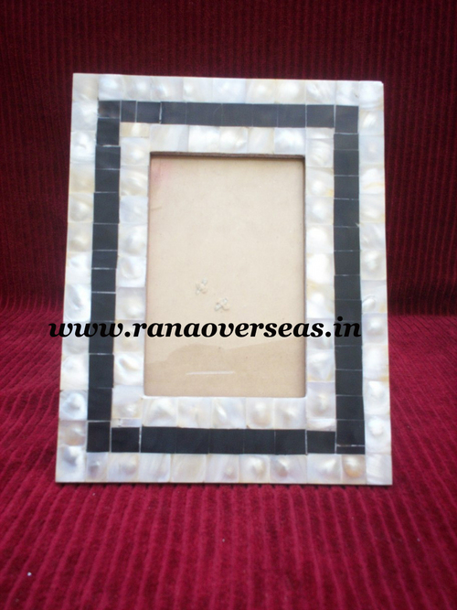 Sea Shells Pasted Wooden Photo Frame Thread Sewing