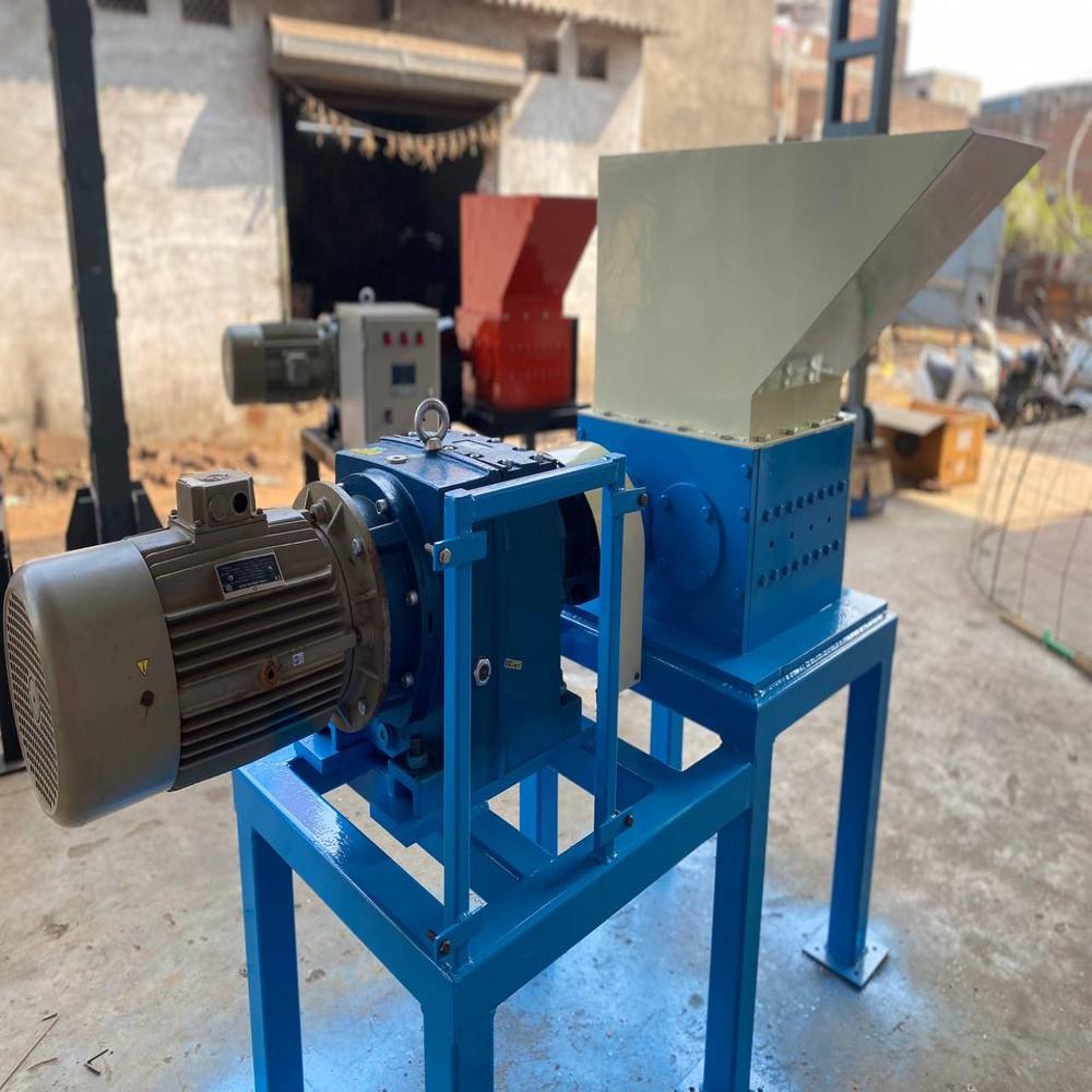 Granules Shredder Machine