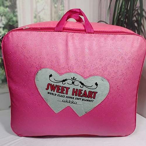 Sweet Heart Soft Blanket Bag - Color: Multicolor