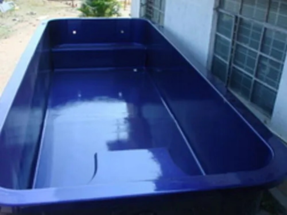 Fiber Glass Swimming Pool - Color: Blue
