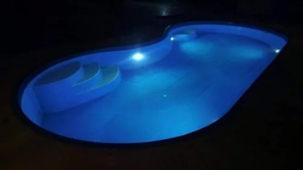 Prefab Swimming Pool - Color: Blue