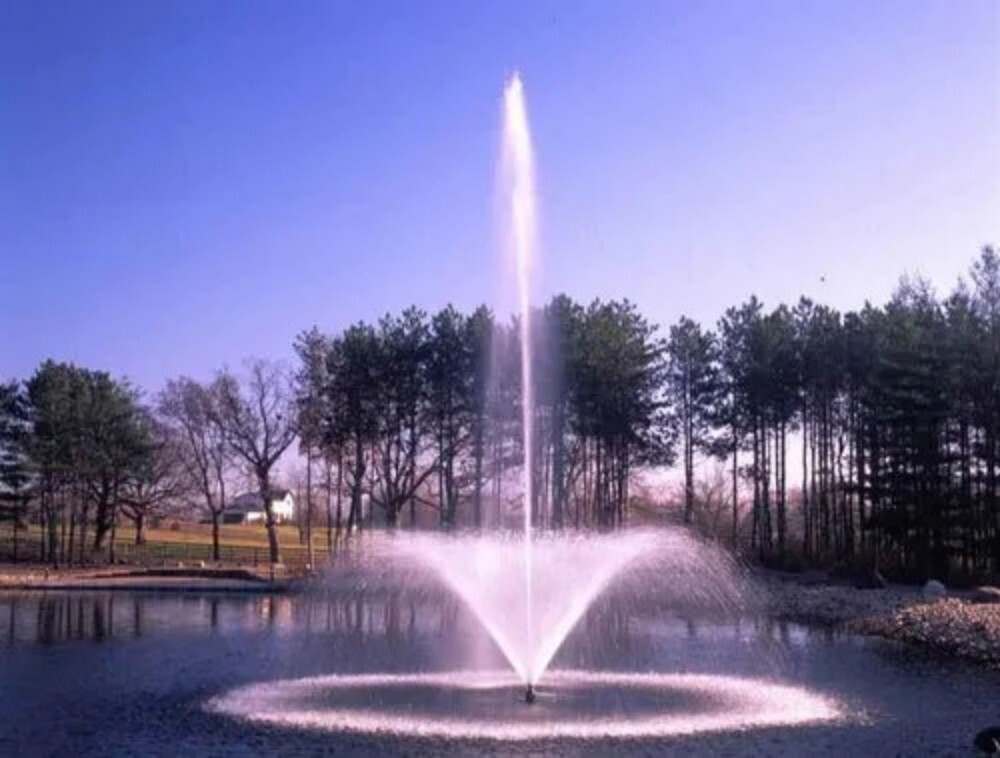 Floating Fountains Aerator - Color: White
