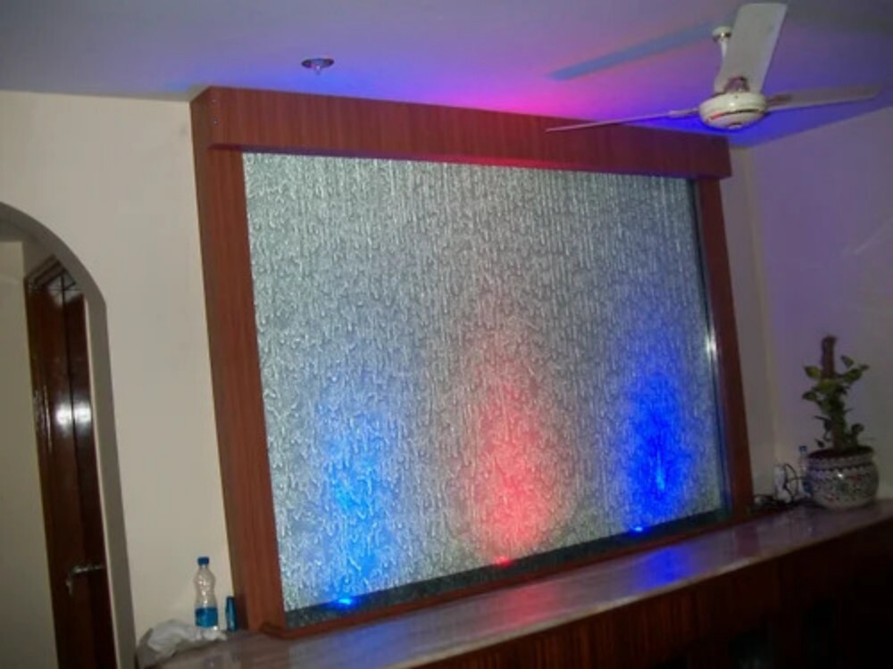 Glass Water Screen Fountain - Color: Silver