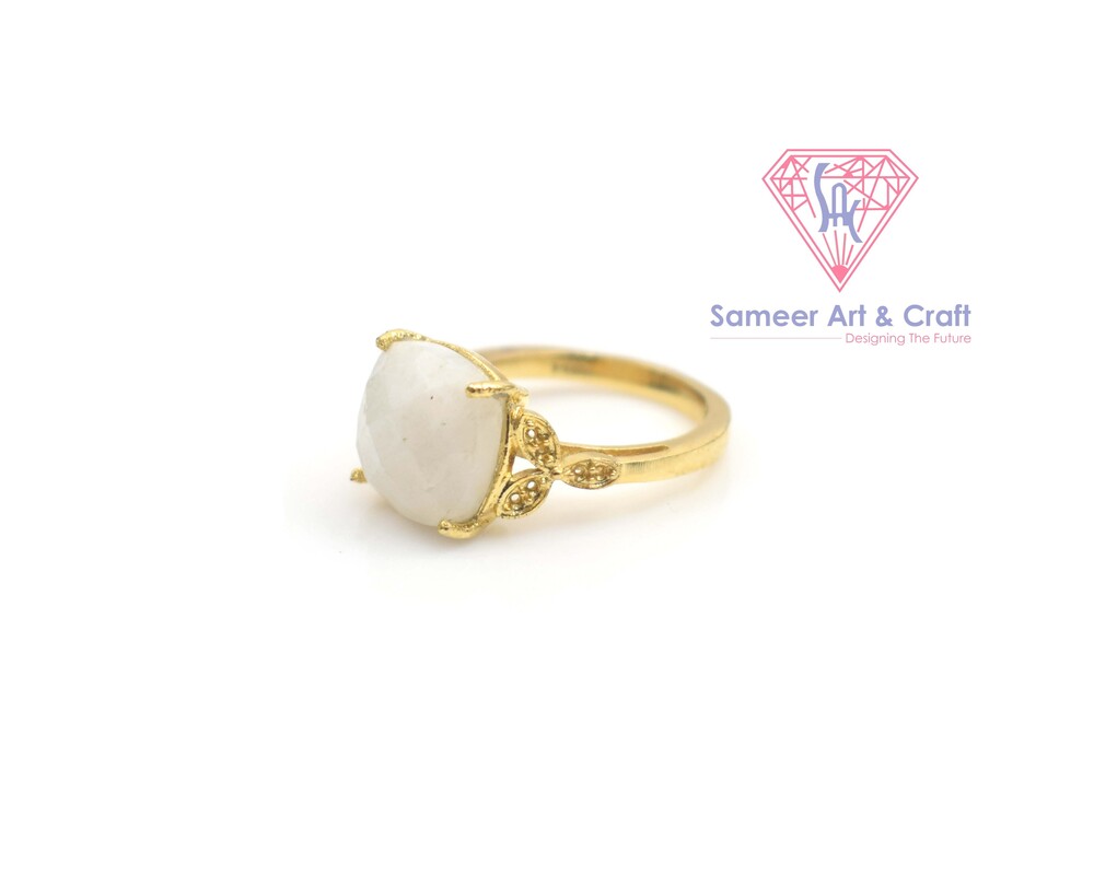 18k Gold Plated Rainbow Moonstone With Cushion Shape Fashion Ring