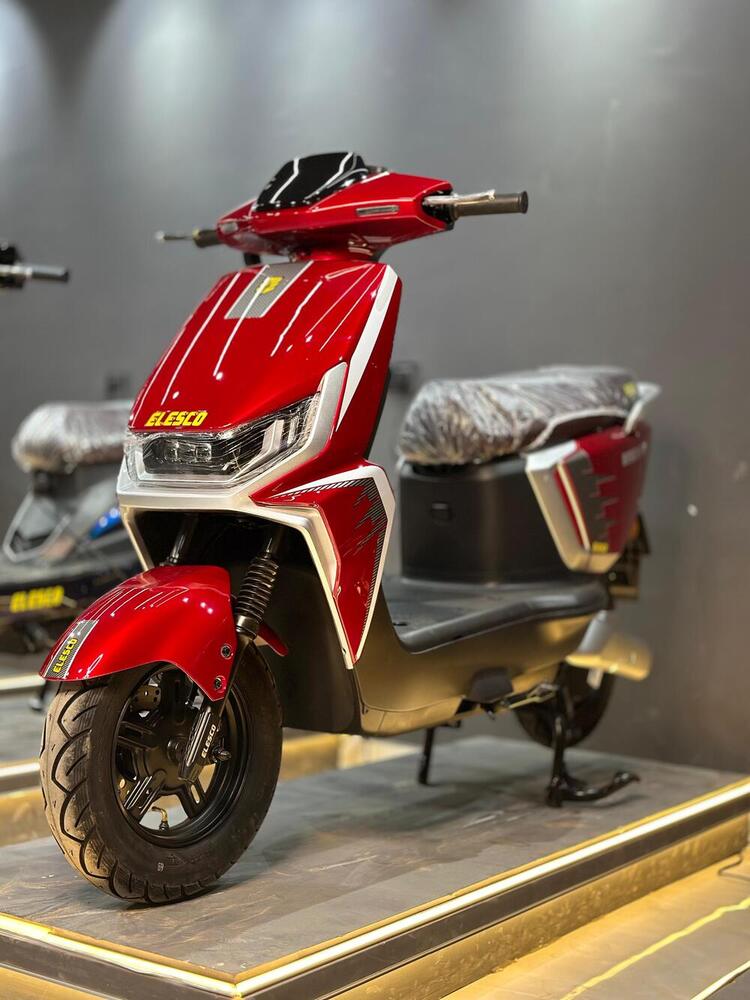 Broch Pro Electric Scooter - Finish: Matte Finish