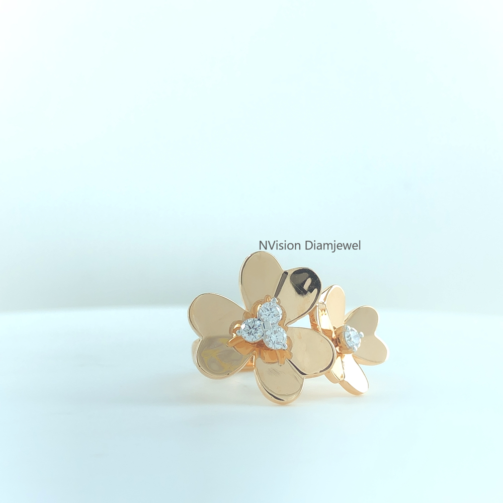 inflorescence Glow Labgrown Diamond Flower Ring