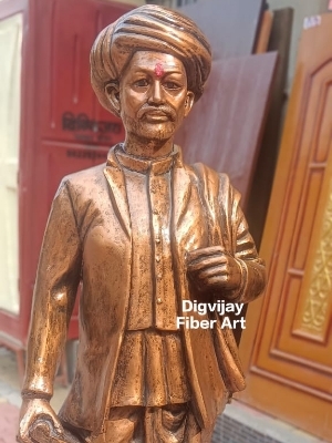 Fiber Mahatma fule statue
