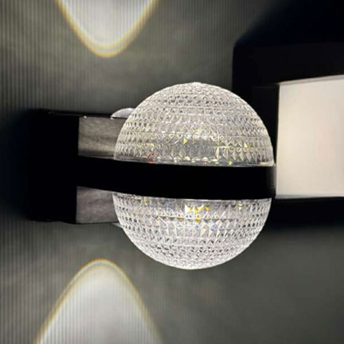 C924 SB WW Up Down Light