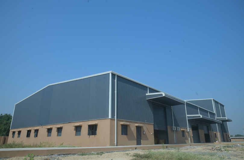 Pre Engineered Building - Color: Multicolour