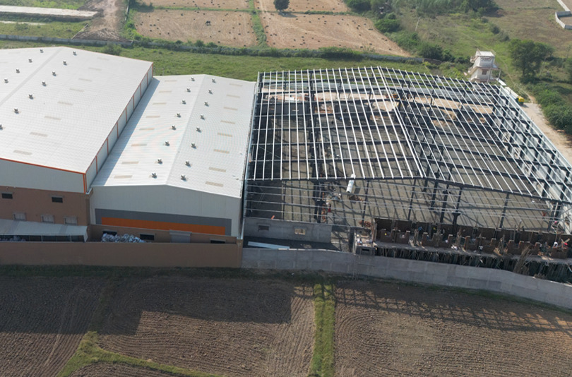 Industrial Pre Engineered Structure - Color: Multicolour